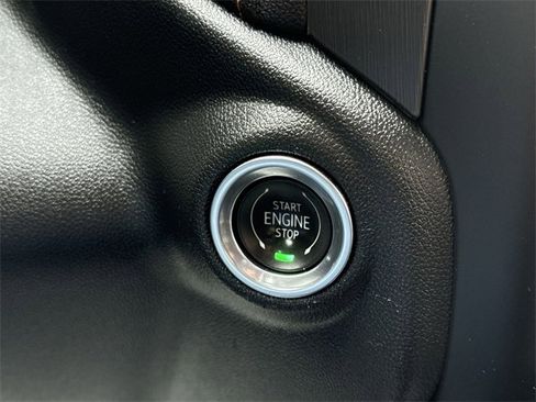 Used 2020 GMC Sierra 1500 AT4 w/ AT4 Premium Package image 17