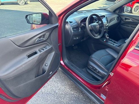 Used 2022 Chevrolet Equinox RS w/ RS Leather Package image 13