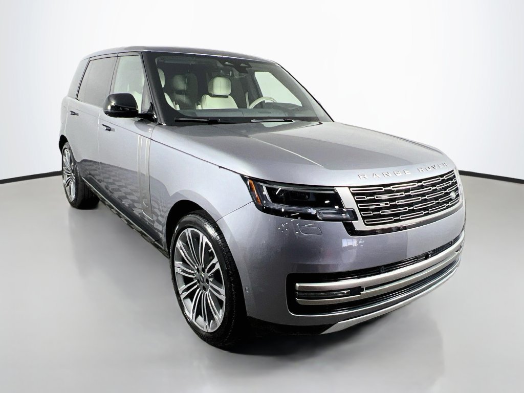 Used 2025 Land Rover Range Rover Long Wheelbase SE AWD/4WD image 3