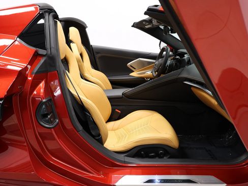 Used 2023 Chevrolet Corvette Stingray Premium Conv w/ Z51 Performance Package RWD image 72