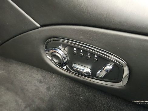Used 2019 Aston Martin DB11 Volante RWD image 34