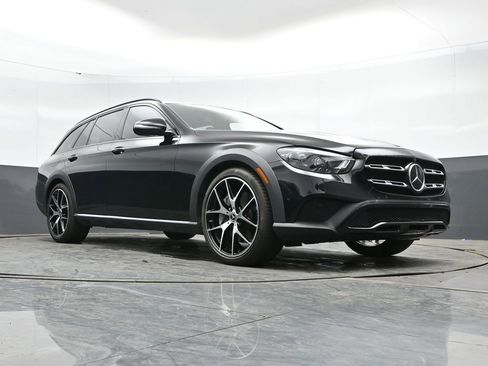 Used 2022 Mercedes-Benz E 450 4MATIC All-Terrain Wagon image 43