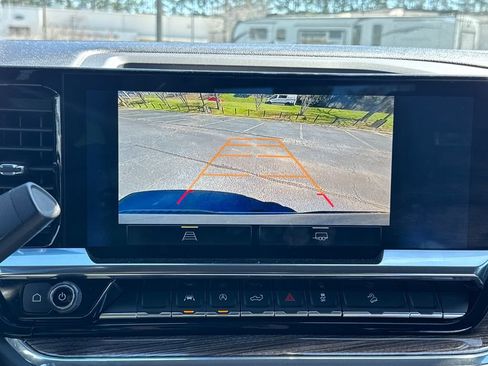 Used 2024 Chevrolet Silverado 1500 RST image 2