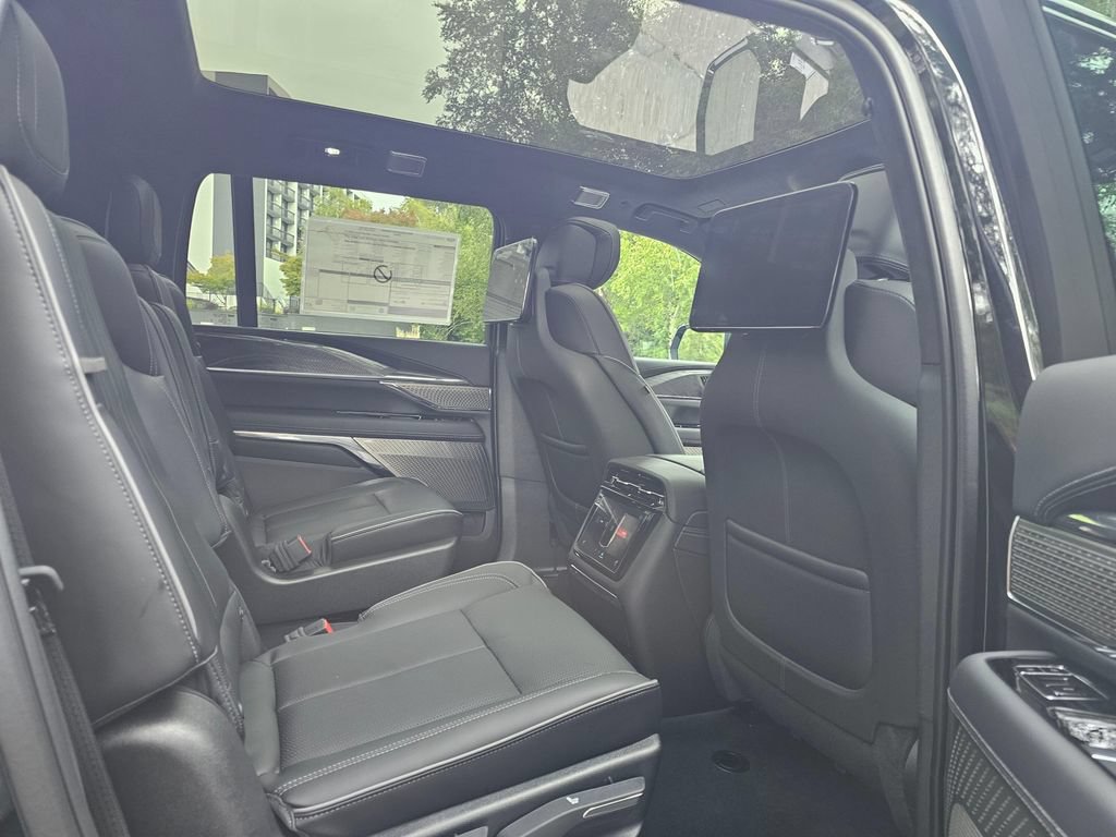 New 2026 Cadillac Escalade IQL Sport 2 w/ LPO, ONYX Package AWD/4WD image 14