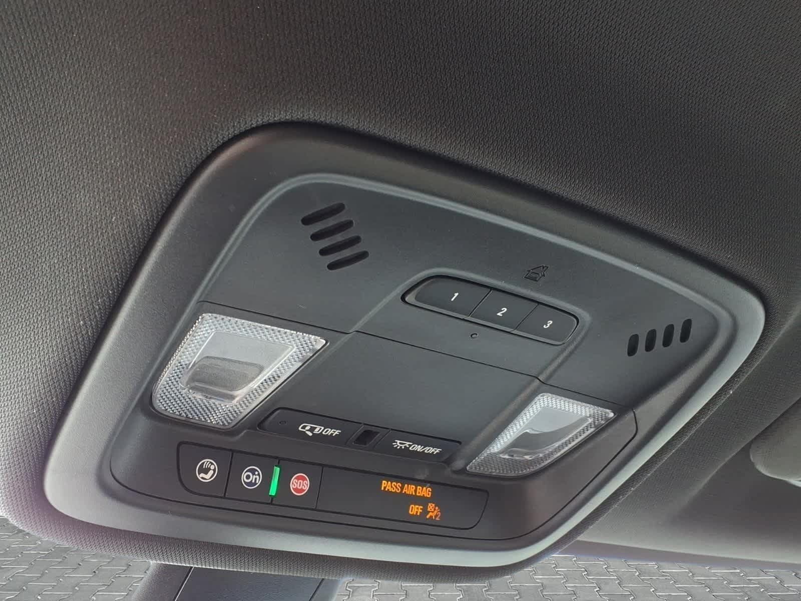 Used 2023 Chevrolet Traverse LT FWD image 19