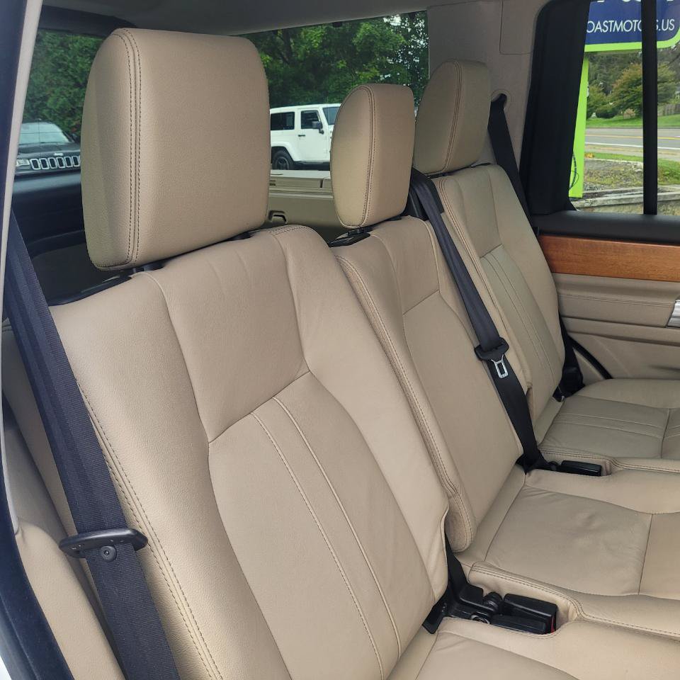 Used 2013 Land Rover LR4 HSE w/ HSE Pkg AWD/4WD image 30