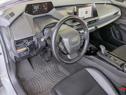 Used 2023 Toyota Prius XLE FWD image 10