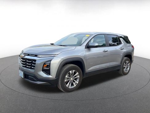 Used 2025 Chevrolet Equinox LT image 7