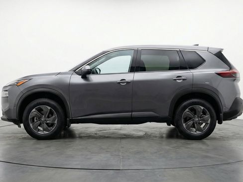Used 2025 Nissan Rogue SV image 5