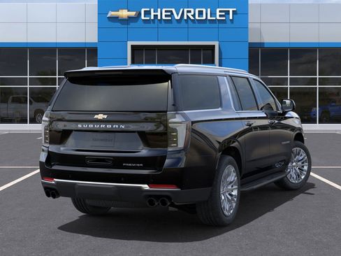 New 2025 Chevrolet Suburban Premier image 28