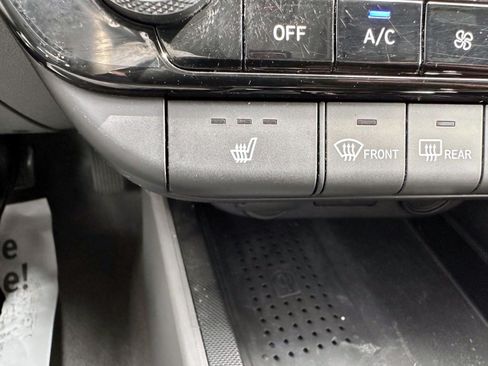 Used 2023 Hyundai Elantra SEL w/ Convenience Package FWD image 23