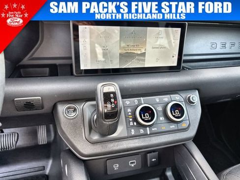 Used 2022 Land Rover Defender 110 X-Dynamic SE AWD/4WD image 25