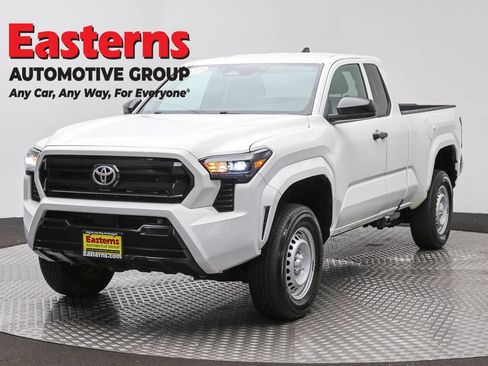 Used 2024 Toyota Tacoma SR RWD image 1