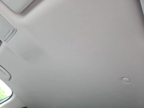 Used 2025 Honda Pilot EX-L image 31