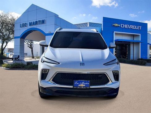 Used 2025 Buick Encore GX Sport Touring w/ Comfort Package image 2