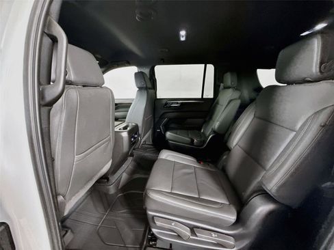 New 2026 Chevrolet Suburban LT w/ Comfort Package AWD/4WD image 18