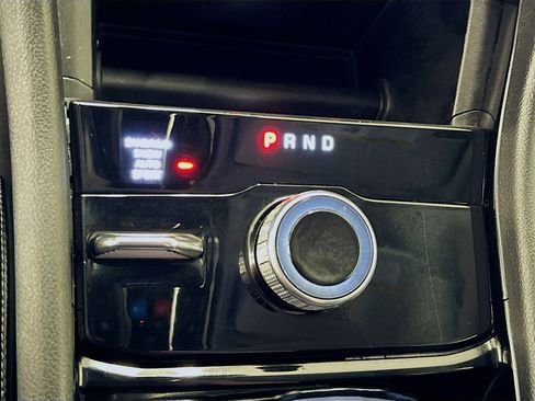 Used 2023 Jeep Grand Cherokee Limited image 25