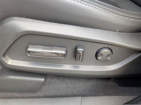 Used 2025 Honda Pilot EX-L image 13