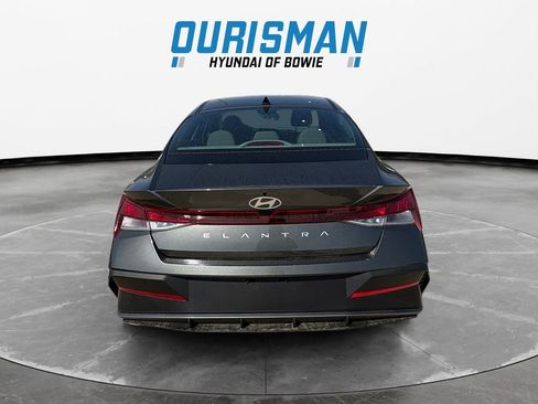 New 2026 Hyundai Elantra SE FWD image 5