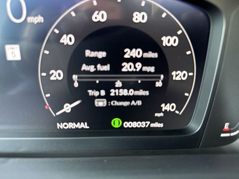 Used 2025 Honda Pilot Black Edition image 26