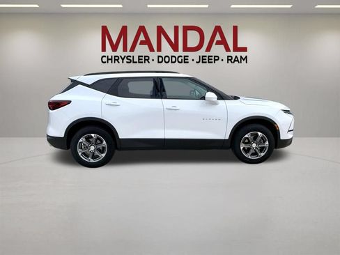 Used 2024 Chevrolet Blazer LT w/ Convenience Package FWD image 5