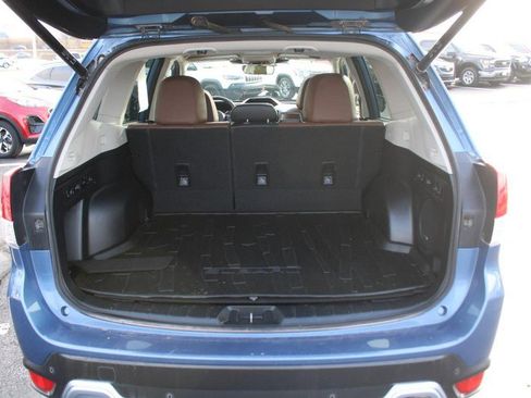 Used 2023 Subaru Forester Touring image 7