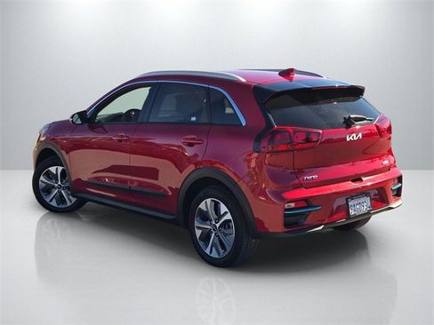 Used 2022 Kia Niro EX image 6
