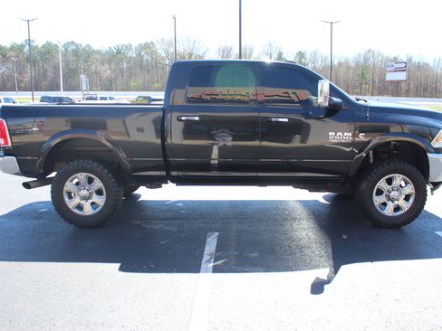 Used 2017 RAM 2500 Laramie w/ Convenience Group image 5