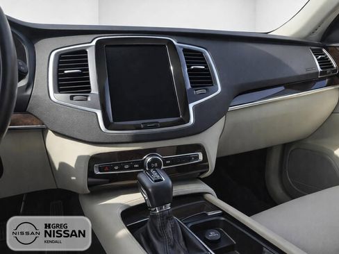 Used 2019 Volvo XC90 T5 Momentum w/ Advanced Package FWD image 6