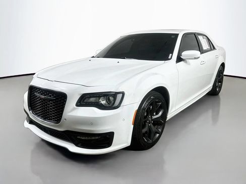 Used 2022 Chrysler 300 S w/ Comfort Group RWD image 3