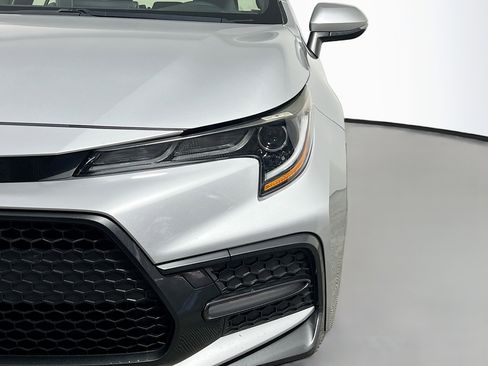 Used 2021 Toyota Corolla SE FWD image 12