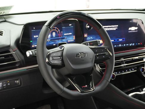 New 2026 Chevrolet Traverse RS image 21