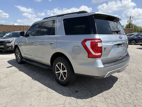 Used 2020 Ford Expedition XLT RWD image 5
