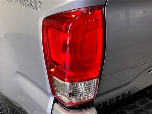 Used 2020 Toyota Tacoma SR w/ SR Convenience Package RWD image 36