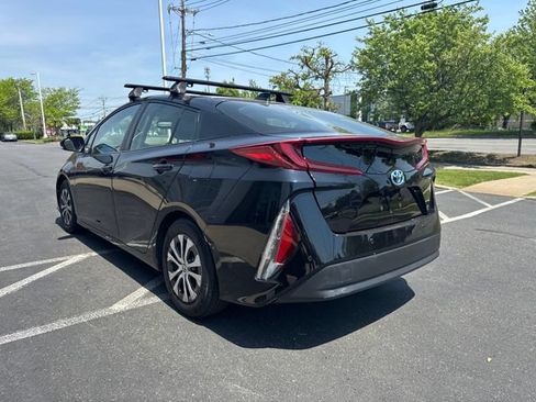 Used 2022 Toyota Prius Prime Limited FWD image 5