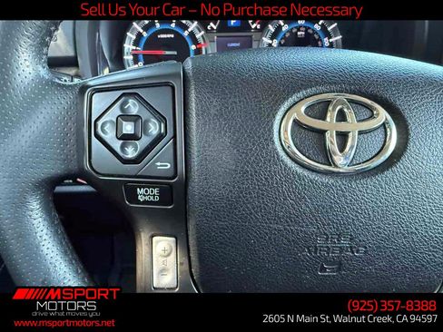 Used 2018 Toyota 4Runner SR5 AWD/4WD image 20