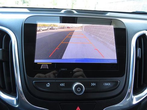 Used 2019 Chevrolet Equinox LT w/ Sun & Navigation Package image 24