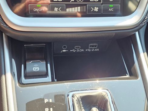 Used 2023 Subaru Outback Premium AWD/4WD image 29