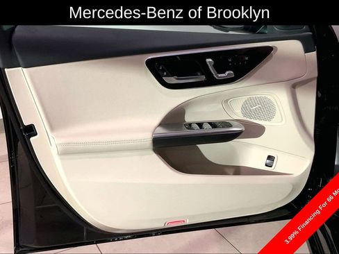 Certified 2025 Mercedes-Benz C 300 4MATIC Sedan image 23