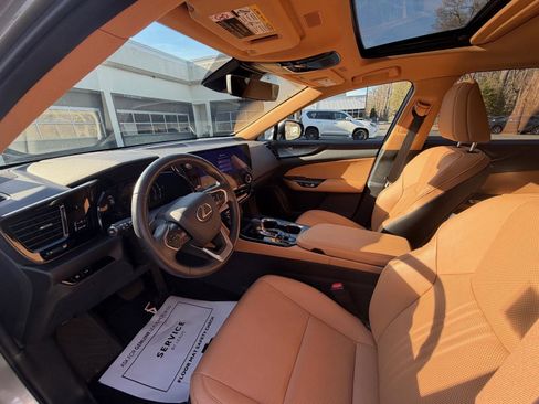 Used 2023 Lexus NX 350 AWD image 2