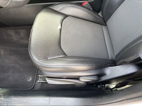 Used 2025 Jeep Compass Latitude image 19