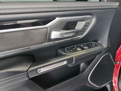 Used 2020 RAM 1500 Laramie w/ Sport Appearance Package AWD/4WD image 17