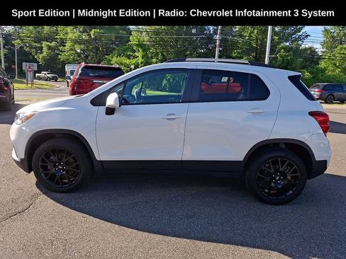 Used 2022 Chevrolet Trax LT w/ Driver Confidence Package AWD/4WD image 5