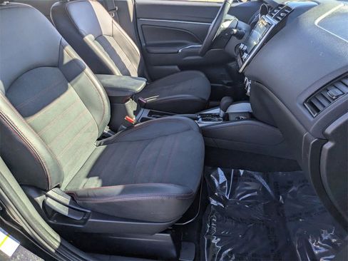 Used 2025 Mitsubishi Outlander Sport SE image 28