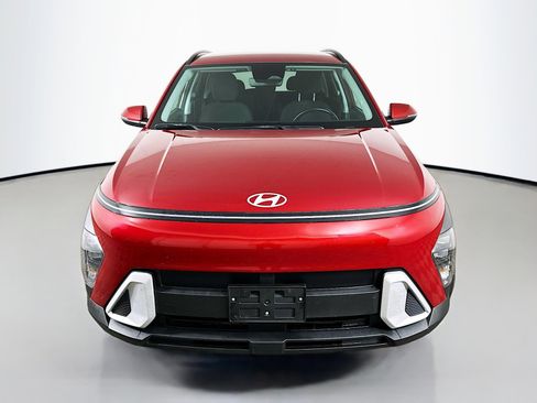 Certified 2025 Hyundai Kona SEL AWD/4WD image 2