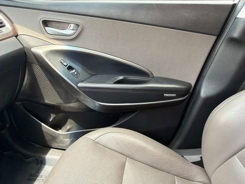 Used 2017 Hyundai Santa Fe Sport FWD image 22