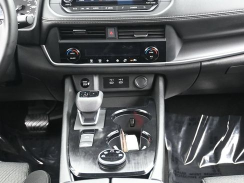 Used 2026 Nissan Rogue SV AWD/4WD image 30