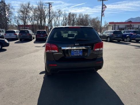 Used 2012 Kia Sorento LX image 10