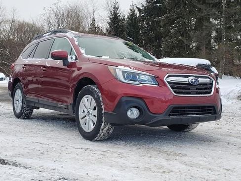 Used 2019 Subaru Outback 2.5i Premium image 1