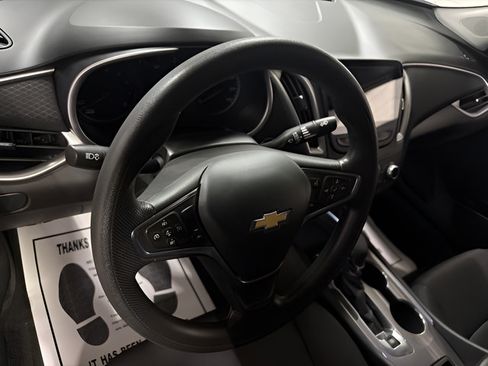 Used 2025 Chevrolet Malibu LT FWD image 18